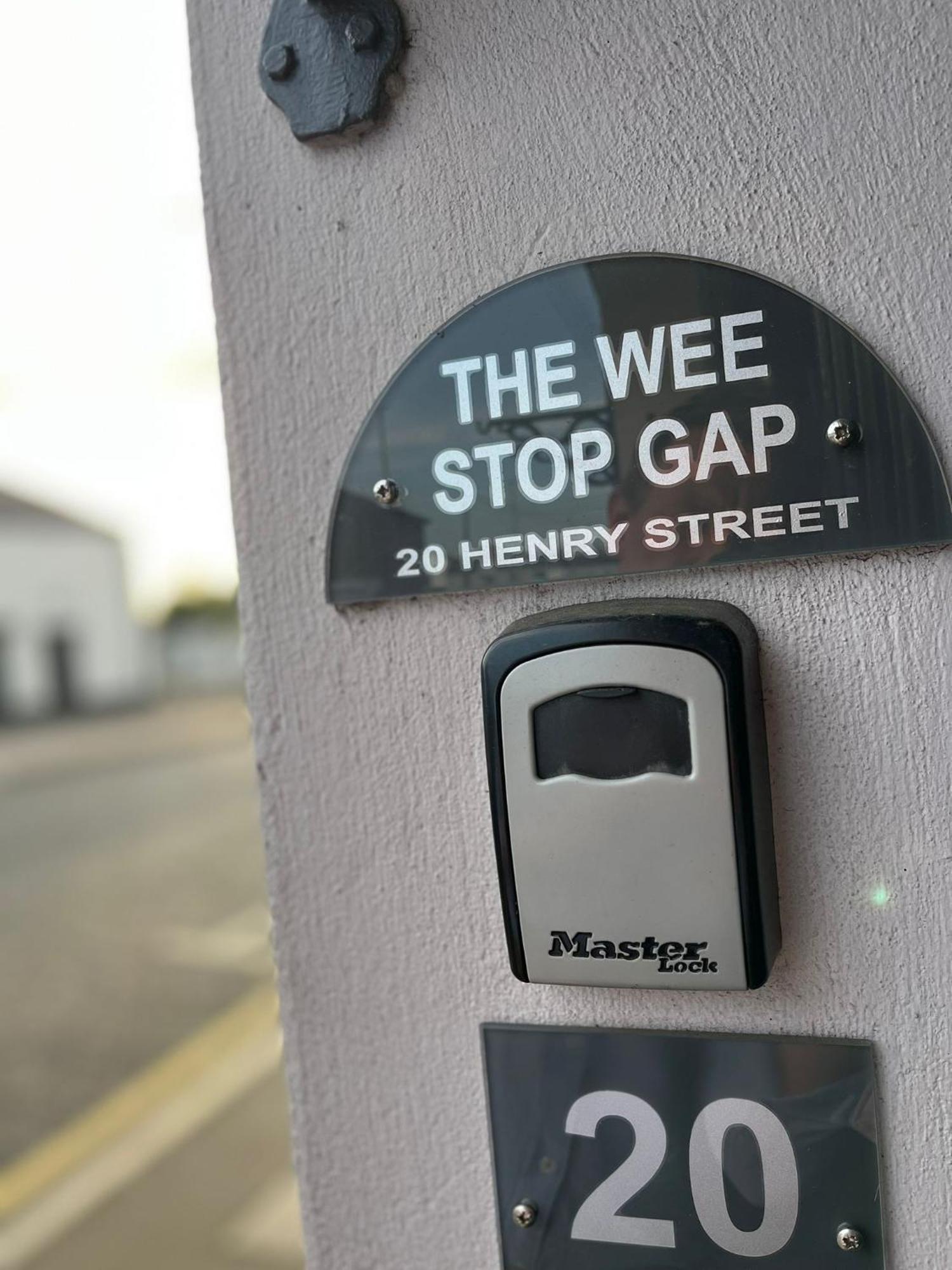 3 Bedroom Apartment, Ballymena, The Wee Stop Gap Eksteriør bilde